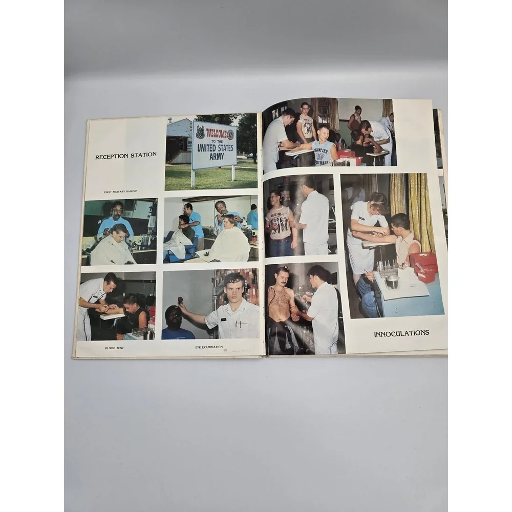 Fort Knox Kentucky USA Armor Center Graduation Book 1982 Military History‎